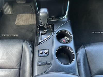 2013 Toyota Avalon XLE Touring   - Photo 15 - Greensboro, NC 27407