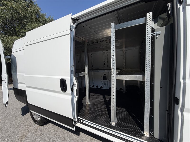 2022 RAM ProMaster 3500 159 WB - Photo 12 - Greensboro, NC 27407