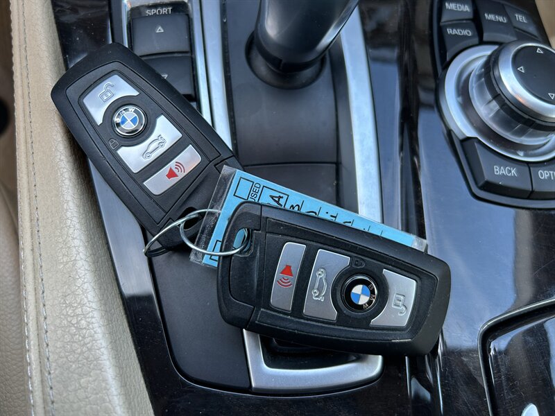 2013 BMW 5 Series 528i - Photo 23 - Greensboro, NC 27407