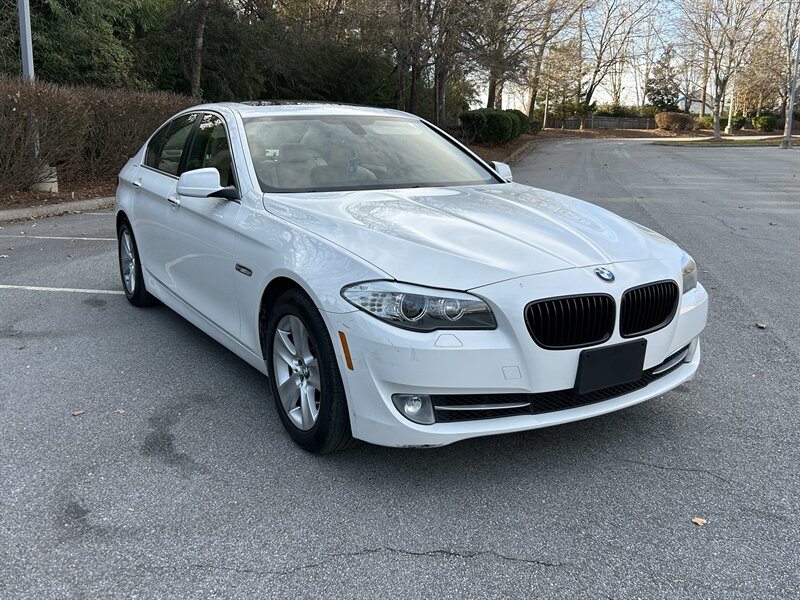 2013 BMW 5 Series 528i - Photo 3 - Greensboro, NC 27407