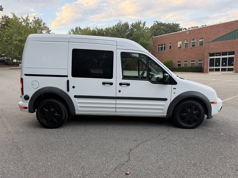 2013 Ford Transit Connect XLT - Photo 6 - Greensboro, NC 27407