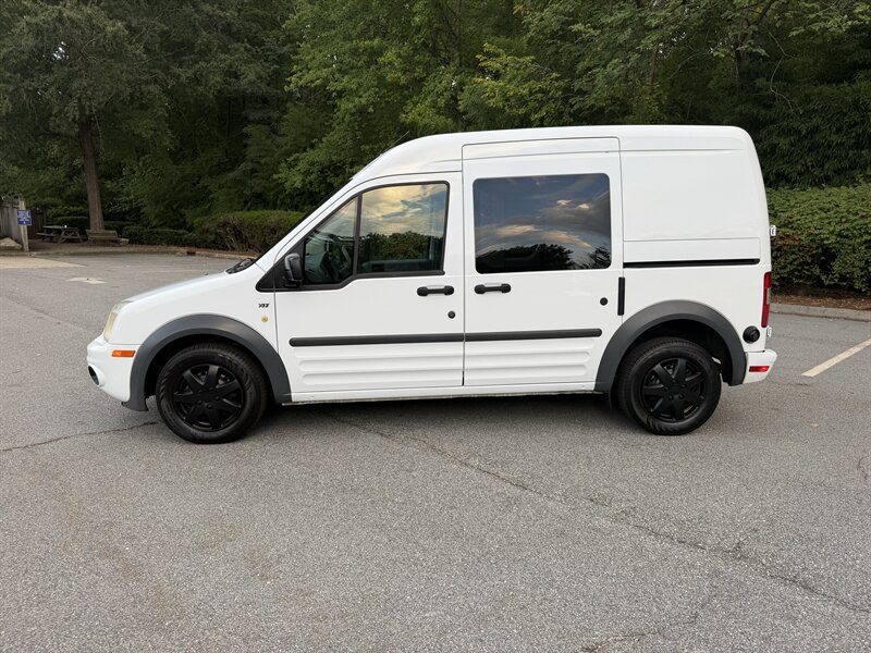 2013 Ford Transit Connect XLT - Photo 2 - Greensboro, NC 27407