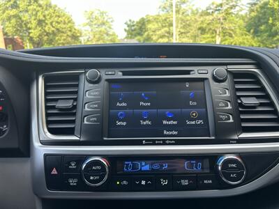2017 Toyota Highlander LE Plus   - Photo 26 - Greensboro, NC 27407