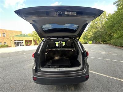 2017 Toyota Highlander LE Plus   - Photo 9 - Greensboro, NC 27407