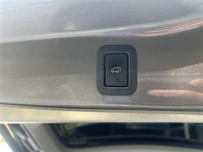 2017 Toyota Highlander LE Plus   - Photo 10 - Greensboro, NC 27407