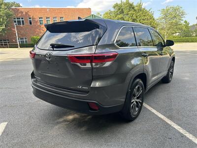 2017 Toyota Highlander LE Plus   - Photo 5 - Greensboro, NC 27407