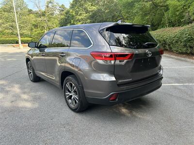 2017 Toyota Highlander LE Plus   - Photo 3 - Greensboro, NC 27407