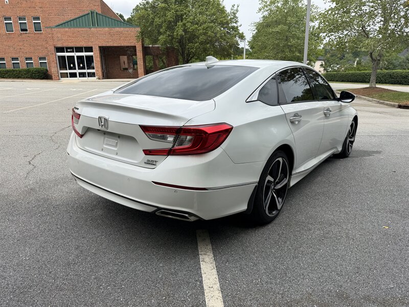 2018 Honda Accord Touring - Photo 5 - Greensboro, NC 27407