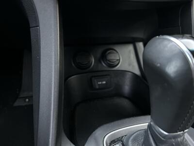 2014 Hyundai SANTA FE Limited   - Photo 15 - Greensboro, NC 27407