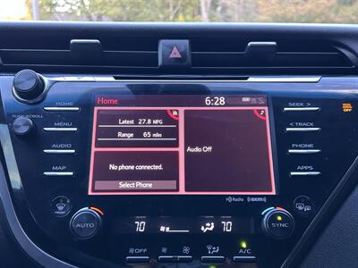 2019 Toyota Camry XSE   - Photo 18 - Greensboro, NC 27407