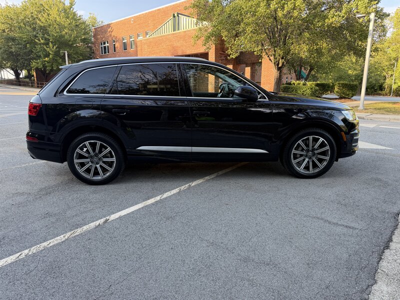 2019 Audi Q7 quattro Premium Plus 55 T - Photo 6 - Greensboro, NC 27407