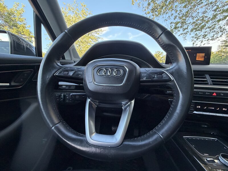 2019 Audi Q7 quattro Premium Plus 55 T - Photo 15 - Greensboro, NC 27407