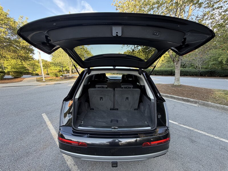 2019 Audi Q7 quattro Premium Plus 55 T - Photo 9 - Greensboro, NC 27407