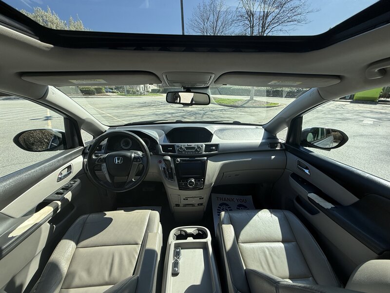 2015 Honda Odyssey EX-L - Photo 11 - Greensboro, NC 27407