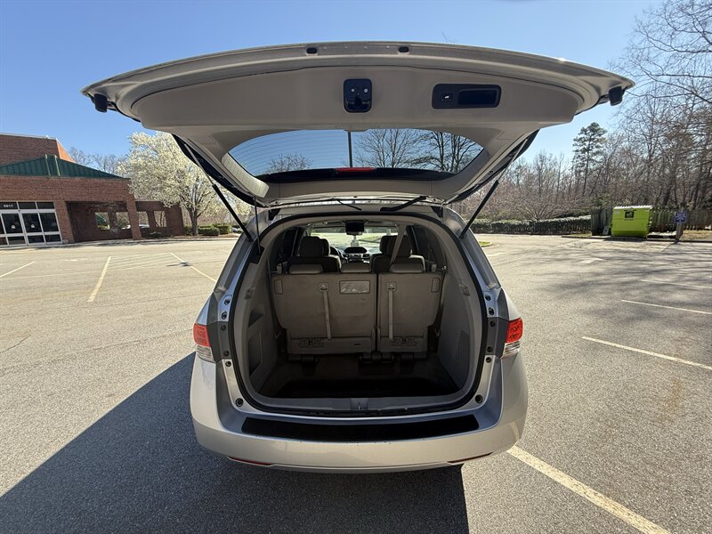 2015 Honda Odyssey EX-L - Photo 9 - Greensboro, NC 27407