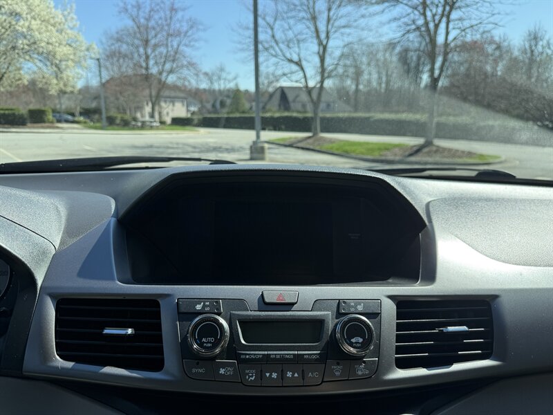 2015 Honda Odyssey EX-L - Photo 18 - Greensboro, NC 27407