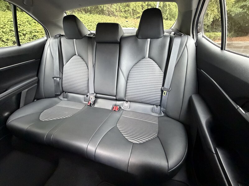 2018 Toyota Camry SE - Photo 11 - Greensboro, NC 27407