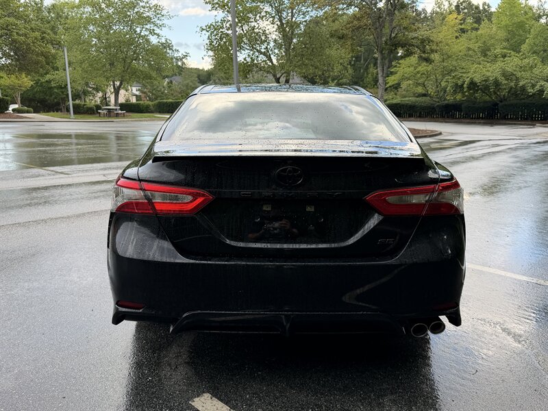 2018 Toyota Camry SE - Photo 4 - Greensboro, NC 27407