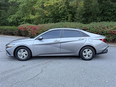 2024 Hyundai ELANTRA SE - Photo 2 - Greensboro, NC 27407
