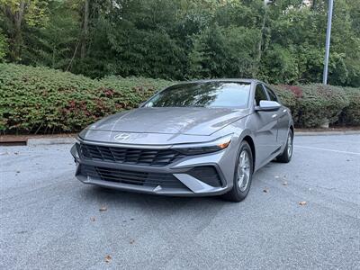 2024 Hyundai ELANTRA SE Sedan