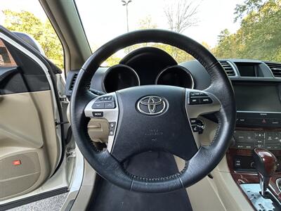 2012 Toyota Highlander Limited   - Photo 13 - Greensboro, NC 27407