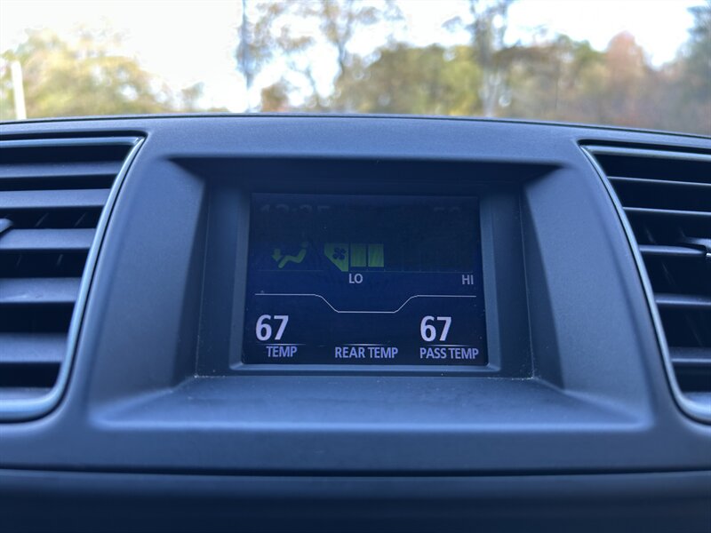 2012 Toyota Highlander Limited   - Photo 23 - Greensboro, NC 27407