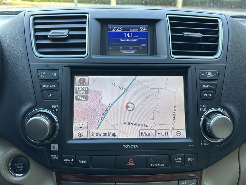 2012 Toyota Highlander Limited   - Photo 19 - Greensboro, NC 27407