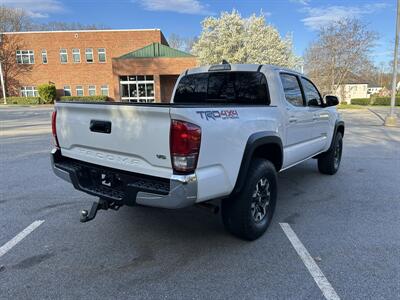 2017 Toyota Tacoma TRD Off-Road - Photo 5 - Greensboro, NC 27407