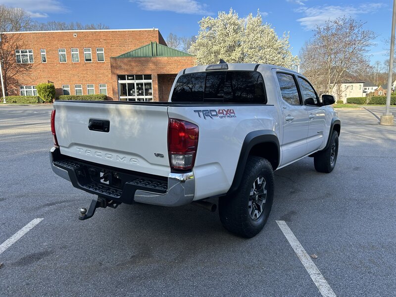 2017 Toyota Tacoma TRD Off-Road - Photo 5 - Greensboro, NC 27407