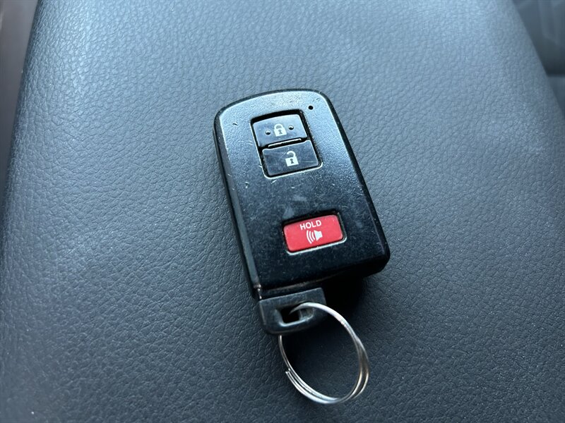 2017 Toyota Tacoma TRD Off-Road - Photo 20 - Greensboro, NC 27407