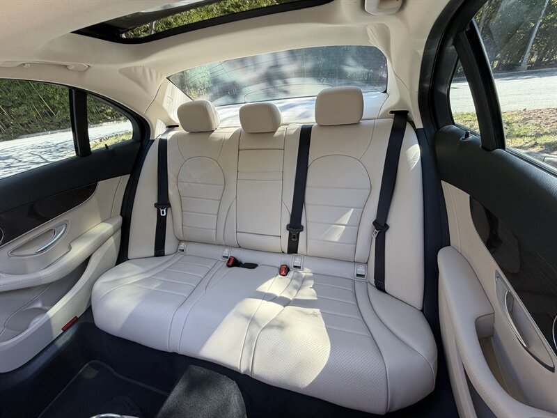 2017 Mercedes-Benz C 300 4MATIC - Photo 10 - Greensboro, NC 27407