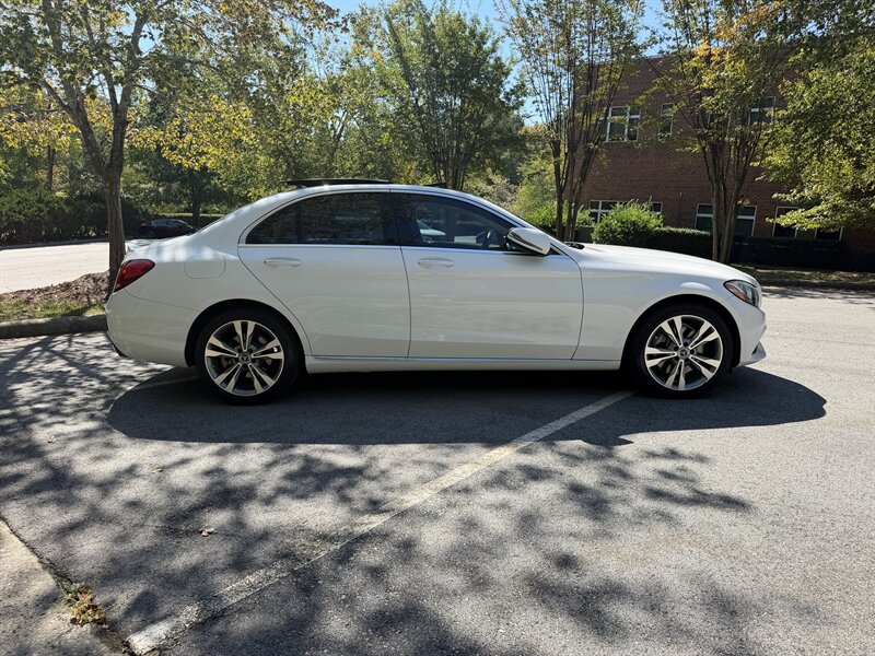 2017 Mercedes-Benz C 300 4MATIC - Photo 6 - Greensboro, NC 27407