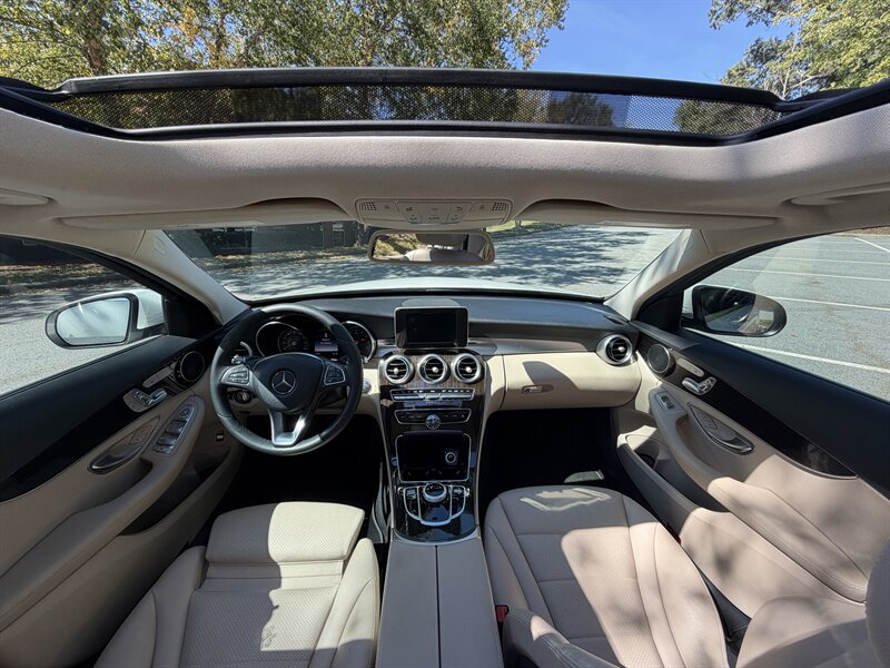 2017 Mercedes-Benz C 300 4MATIC - Photo 9 - Greensboro, NC 27407