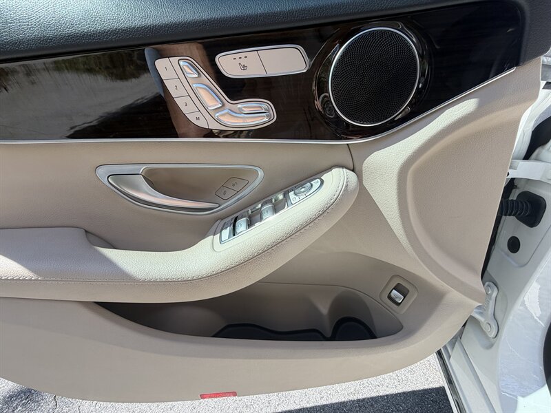 2017 Mercedes-Benz C 300 4MATIC - Photo 17 - Greensboro, NC 27407