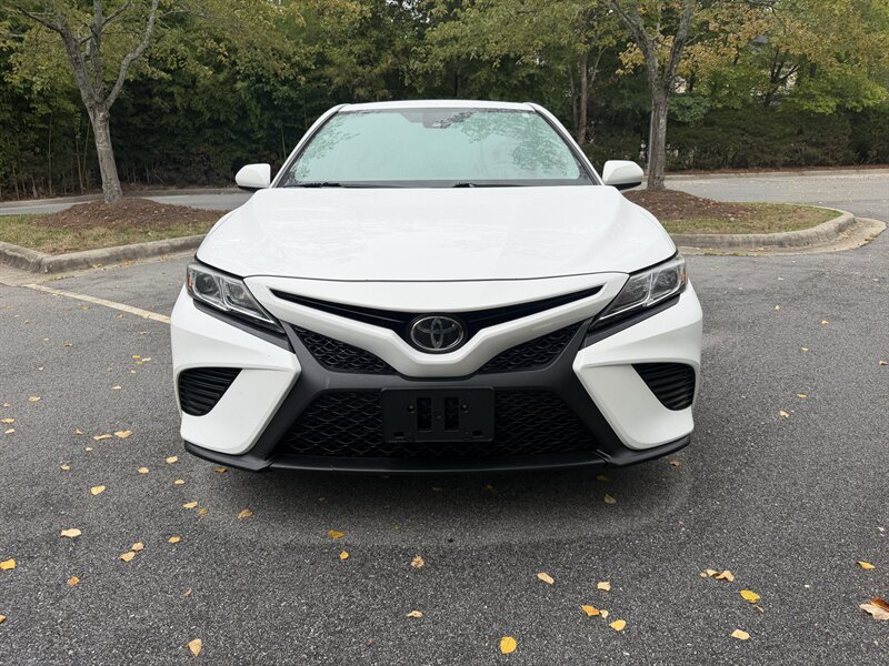 2018 Toyota Camry SE - Photo 8 - Greensboro, NC 27407