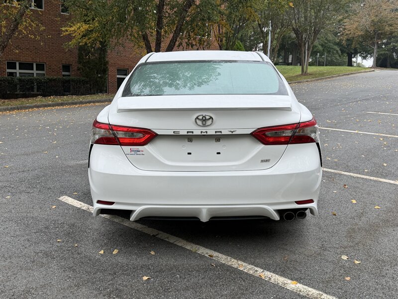 2018 Toyota Camry SE - Photo 4 - Greensboro, NC 27407