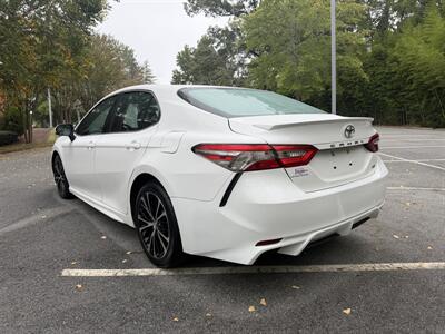2018 Toyota Camry SE - Photo 3 - Greensboro, NC 27407