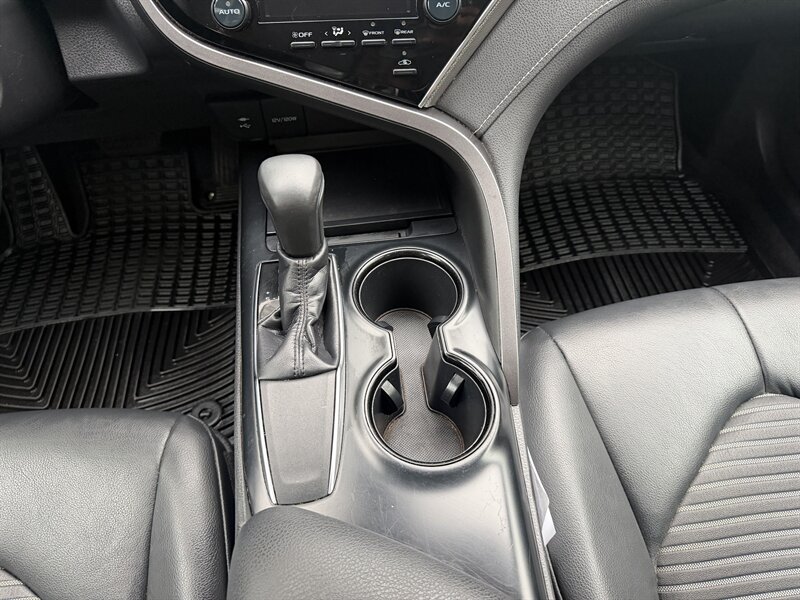 2018 Toyota Camry SE - Photo 14 - Greensboro, NC 27407