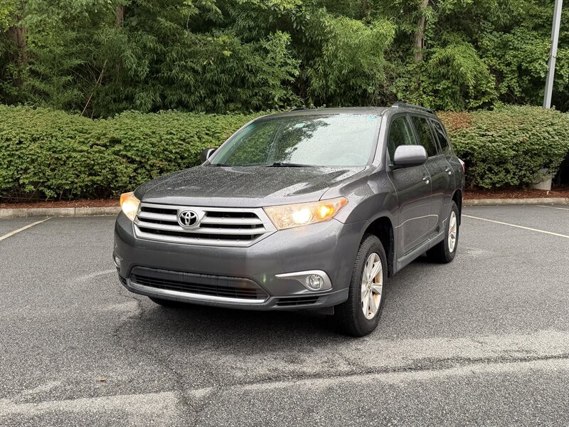 2012 Toyota Highlander SE   - Photo 1 - Greensboro, NC 27407