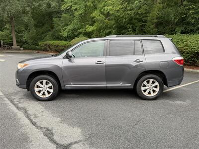 2012 Toyota Highlander SE   - Photo 2 - Greensboro, NC 27407