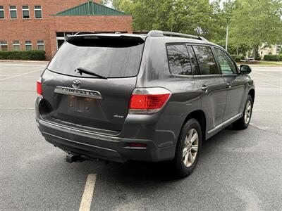 2012 Toyota Highlander SE   - Photo 5 - Greensboro, NC 27407