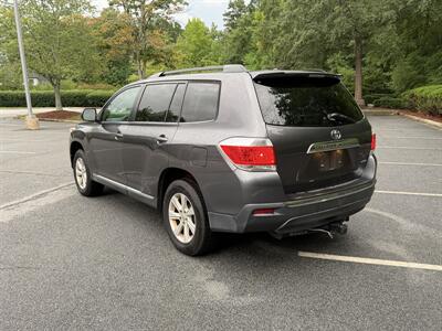 2012 Toyota Highlander SE   - Photo 3 - Greensboro, NC 27407