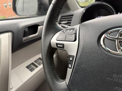 2012 Toyota Highlander SE   - Photo 19 - Greensboro, NC 27407