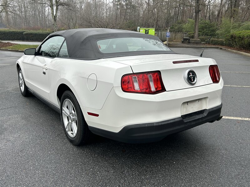 2010 Ford Mustang V6 - Photo 4 - Greensboro, NC 27407