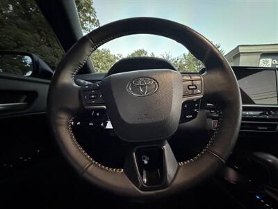 2025 Toyota Camry SE - Photo 11 - Greensboro, NC 27407