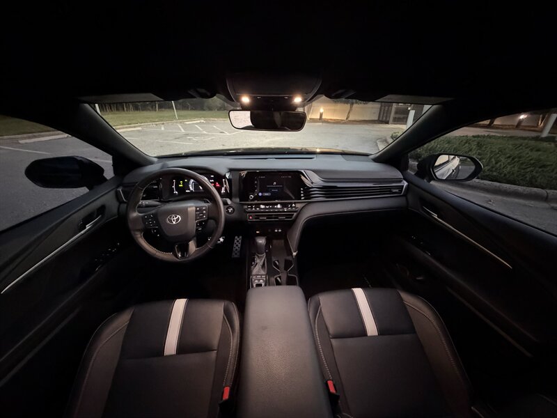 2025 Toyota Camry SE - Photo 9 - Greensboro, NC 27407