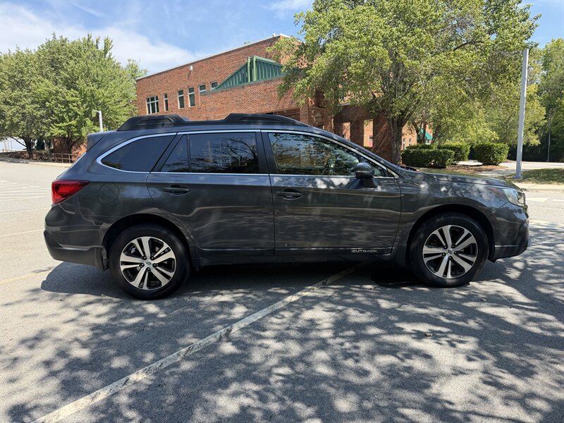 2018 Subaru Outback 2.5i Limited - Photo 7 - Greensboro, NC 27407