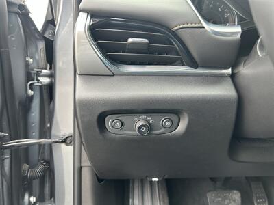 2018 Chevrolet Traverse LT Cloth   - Photo 18 - Greensboro, NC 27407