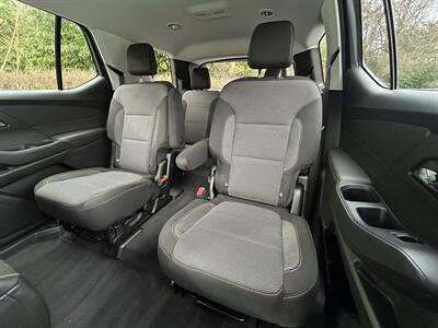 2018 Chevrolet Traverse LT Cloth   - Photo 8 - Greensboro, NC 27407