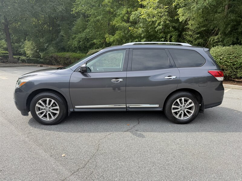 2014 Nissan Pathfinder SL - Photo 2 - Greensboro, NC 27407
